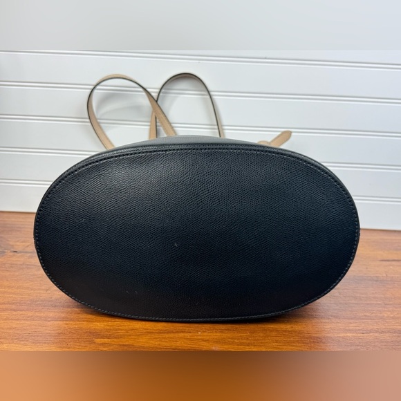 Michael Kors black & tan jetset shoulder tote bag purse. - Picture 6 of 15